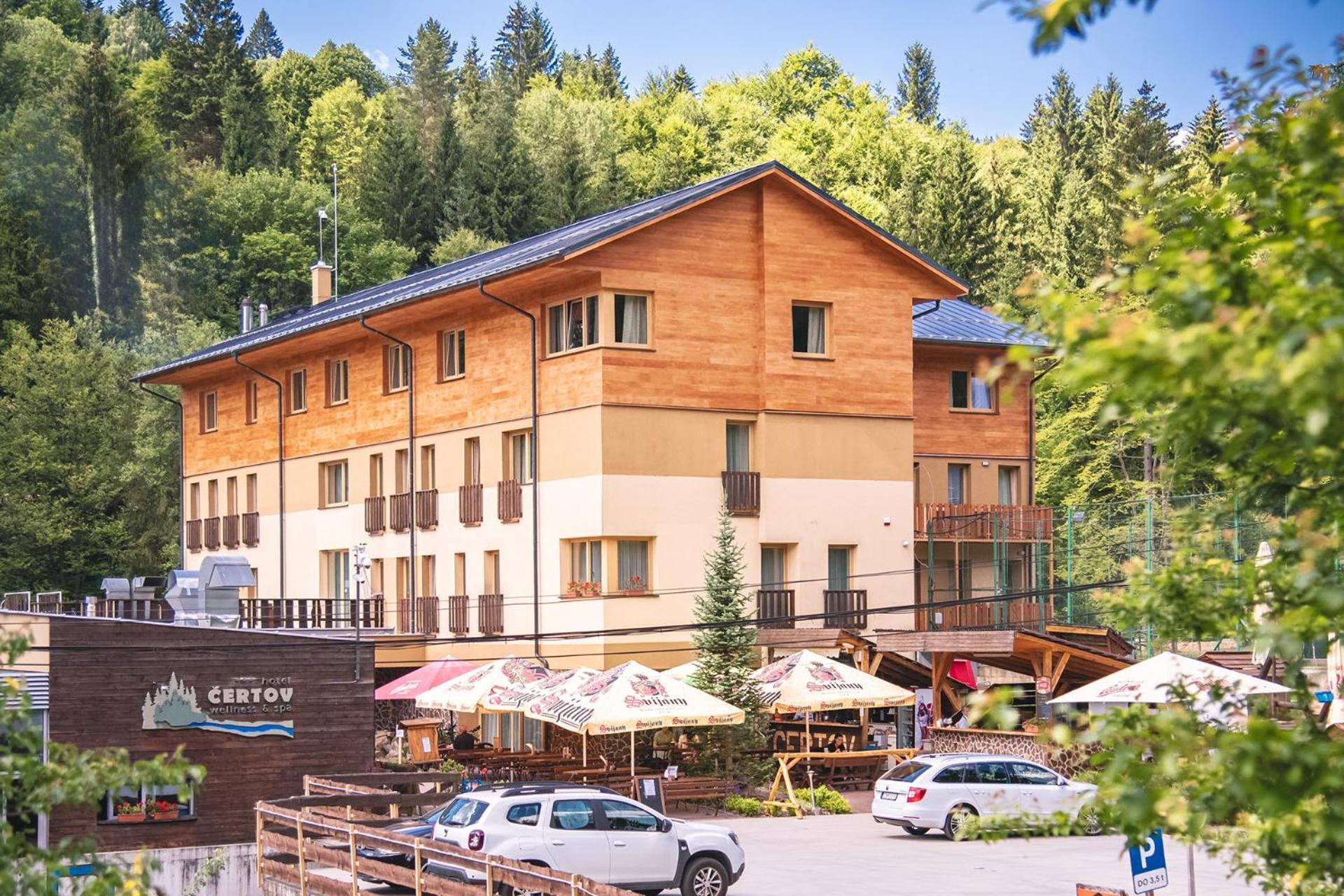 Wellness & Spa Hotel Certov Eksteriør bilde